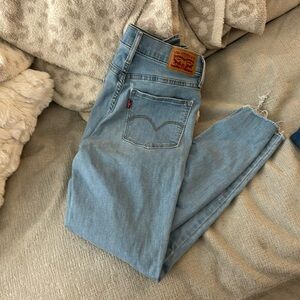 Levi’s skinny jeans
